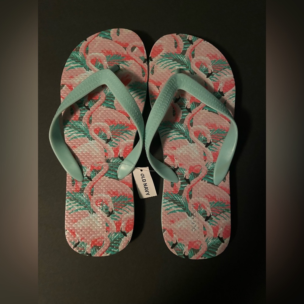 Old Navy Flamingo Flip flops Size 5-6